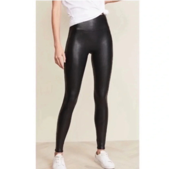 Spanx Faux Leather Leggings in Black Size Medium Petite - Picture 1 of 14